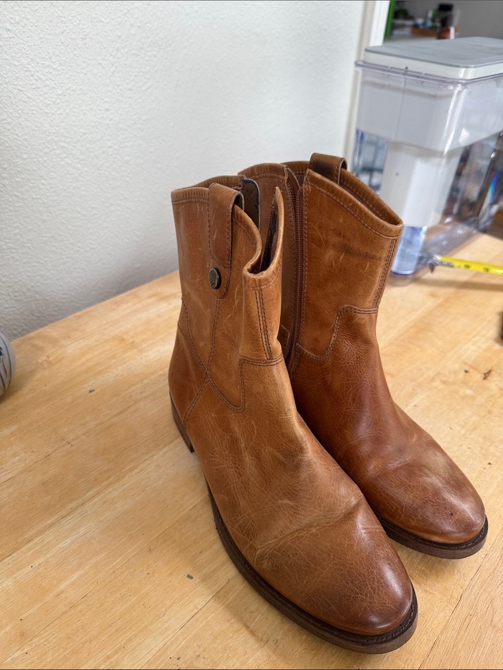 Tan Leather Zip Short Boots Women’s Size 8M - Picture 4 of 10